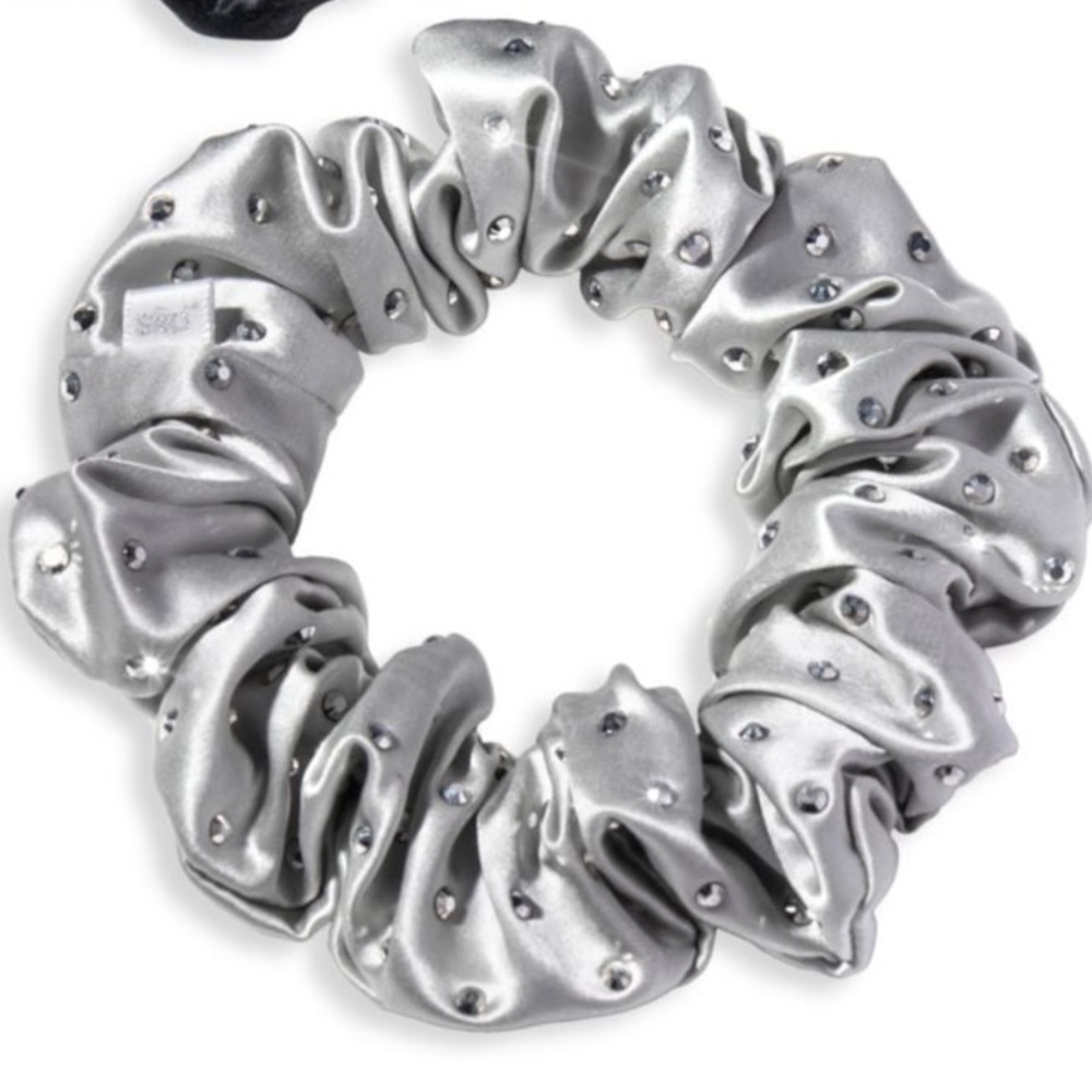 (2) SLIP
Moonlight Embellished Silk
Scrunchies